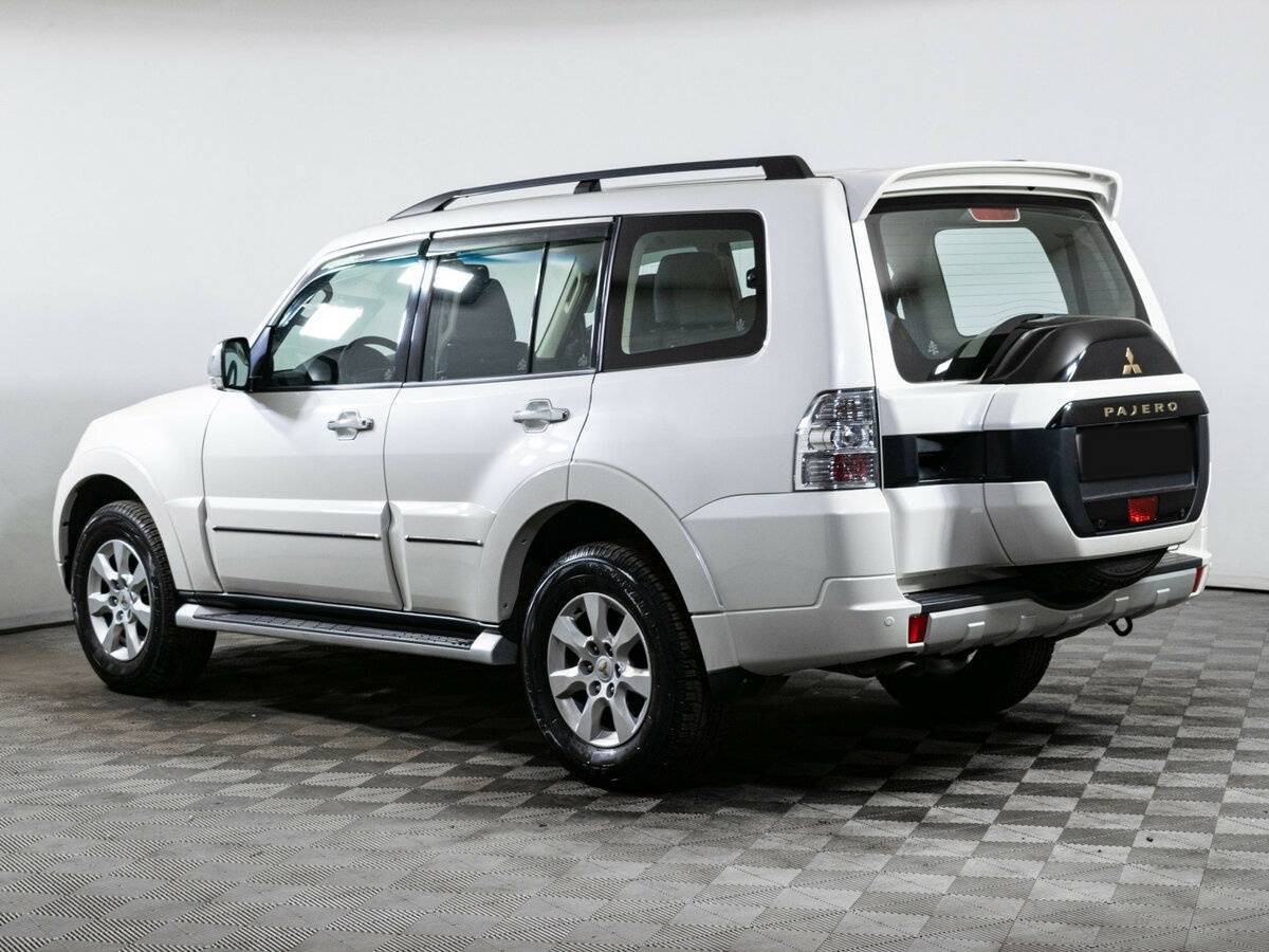 Купить Mitsubishi Pajero с пробегом. Фото: #5