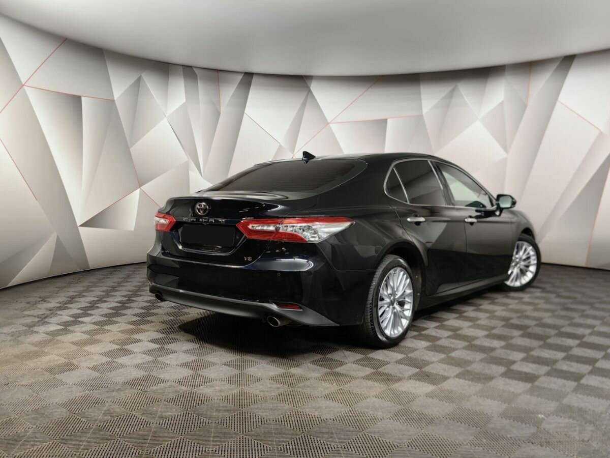Купить Toyota Camry с пробегом. Фото: #1