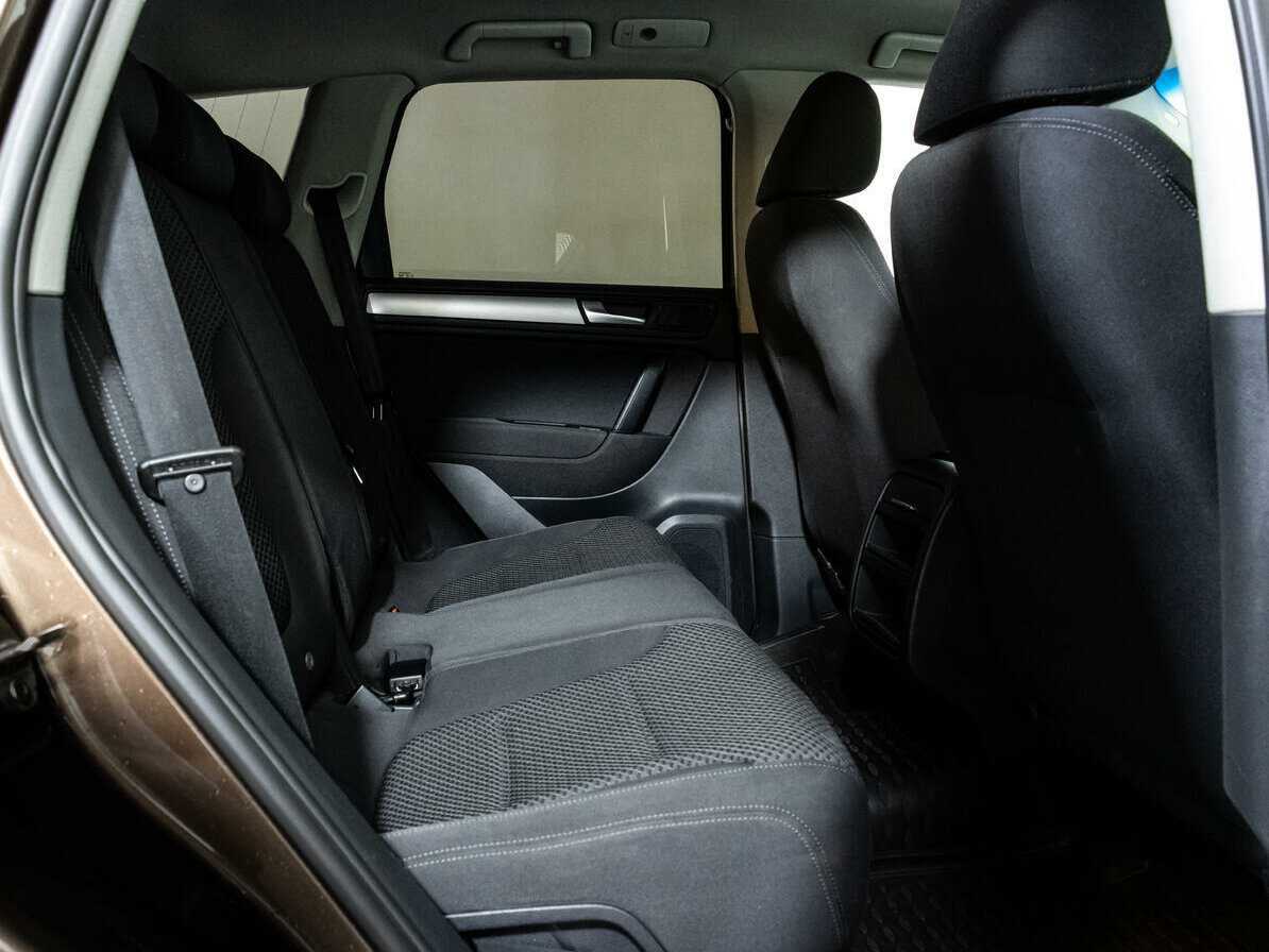 Купить Volkswagen Touareg с пробегом. Фото: #18