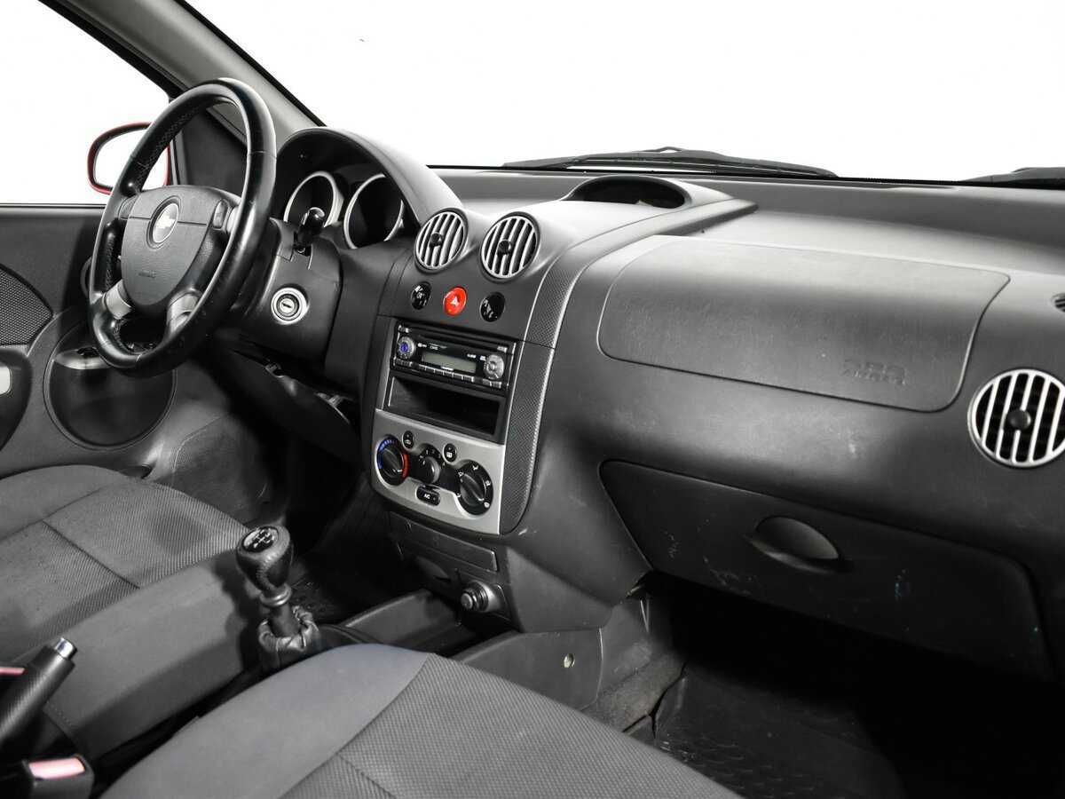 Купить Chevrolet Aveo с пробегом. Фото: #8