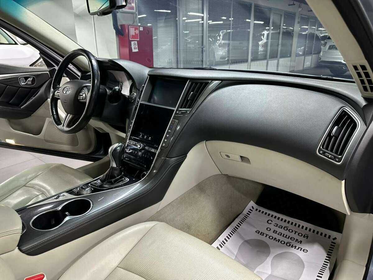 Купить Infiniti Q50 с пробегом. Фото: #11