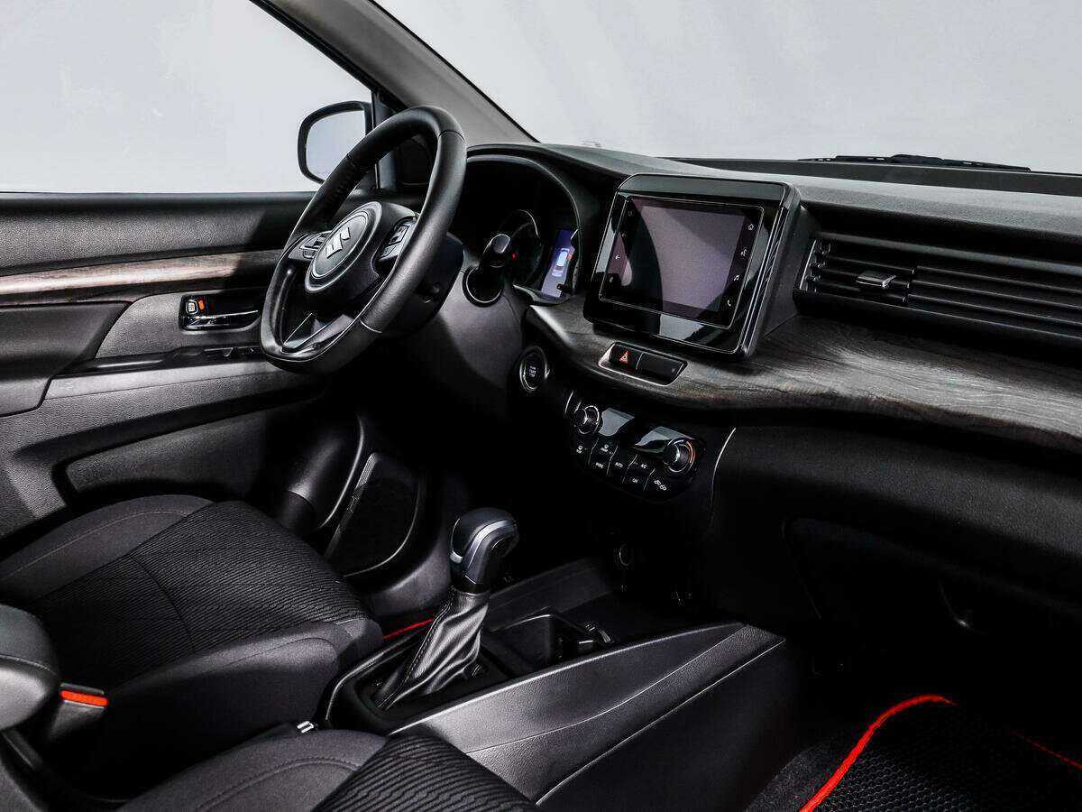 Купить Suzuki Ertiga с пробегом. Фото: #12