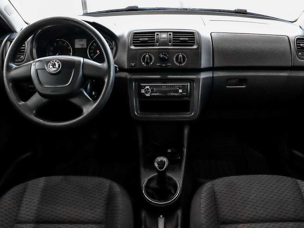 Купить Skoda Fabia с пробегом. Фото: #10