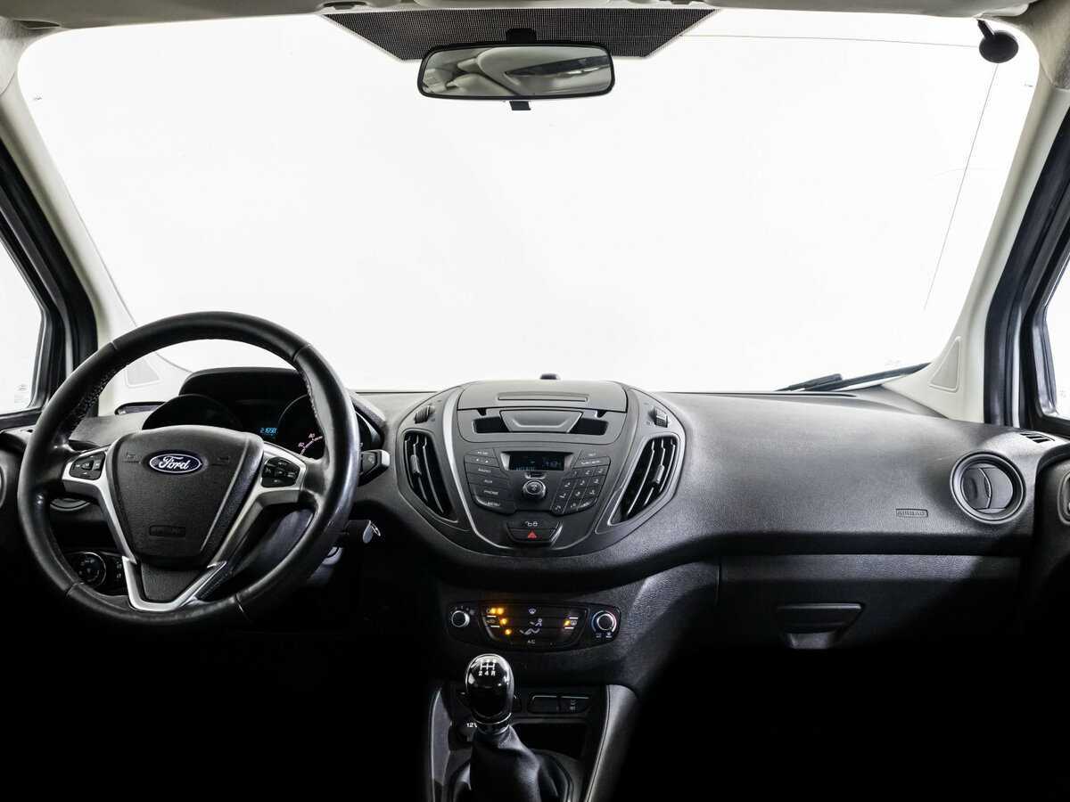 Купить Ford Tourneo Courier с пробегом. Фото: #7