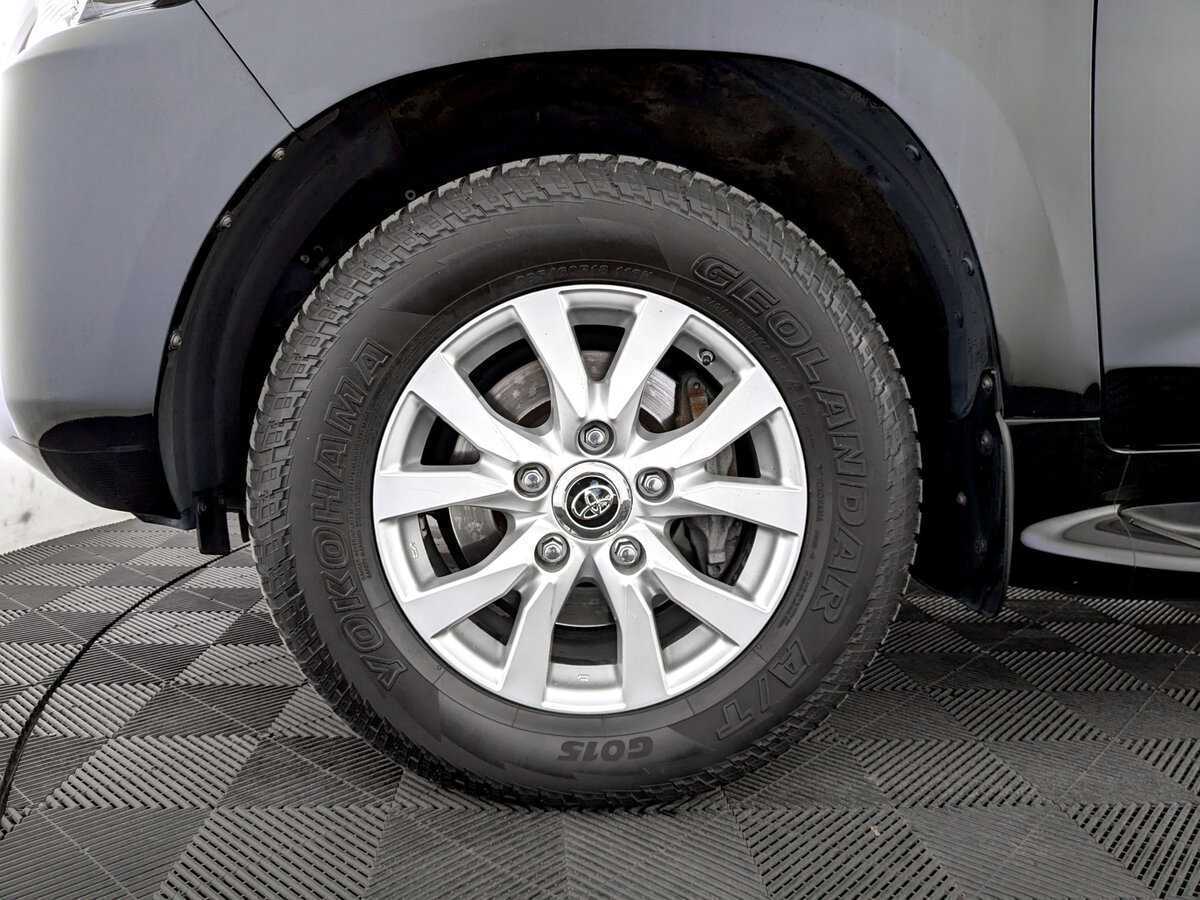 Купить Toyota Land Cruiser с пробегом. Фото: #17