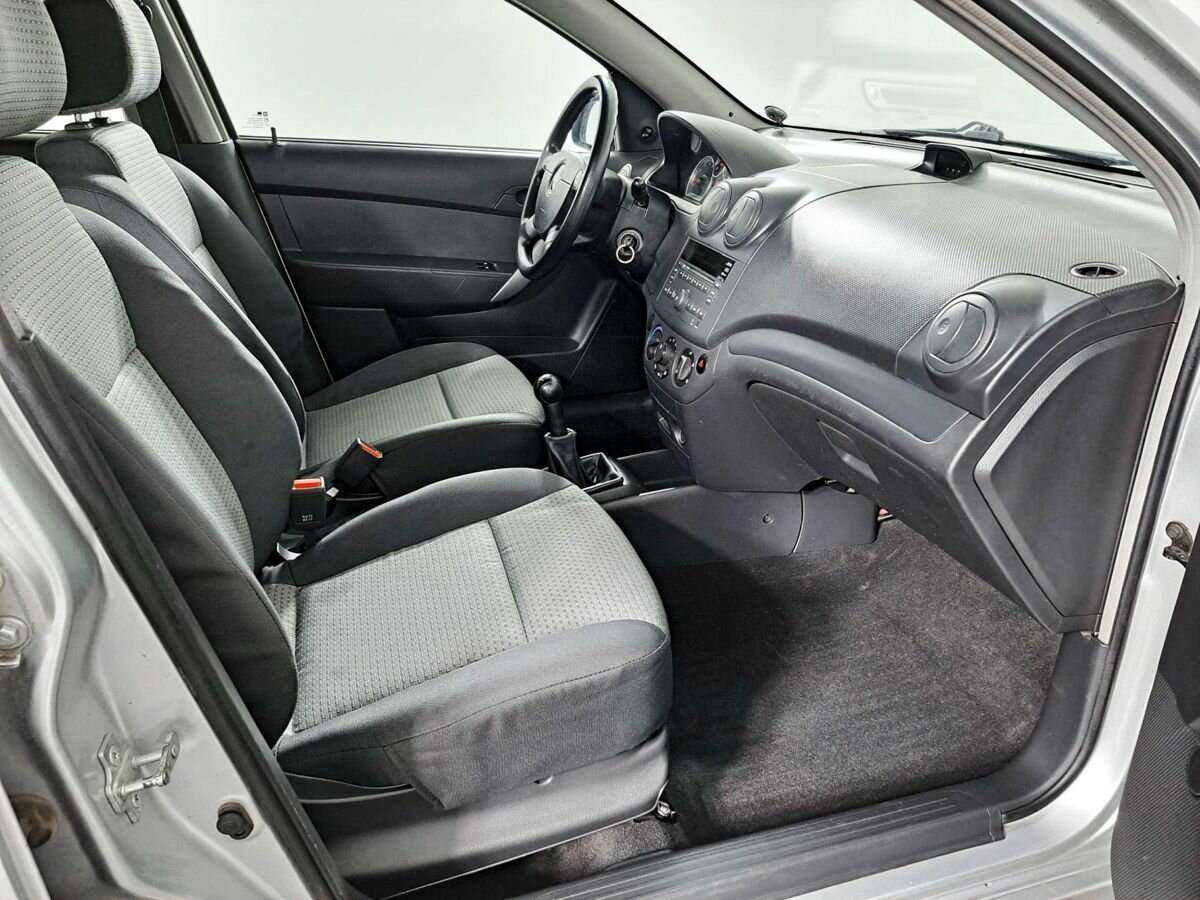 Купить Chevrolet Aveo с пробегом. Фото: #8