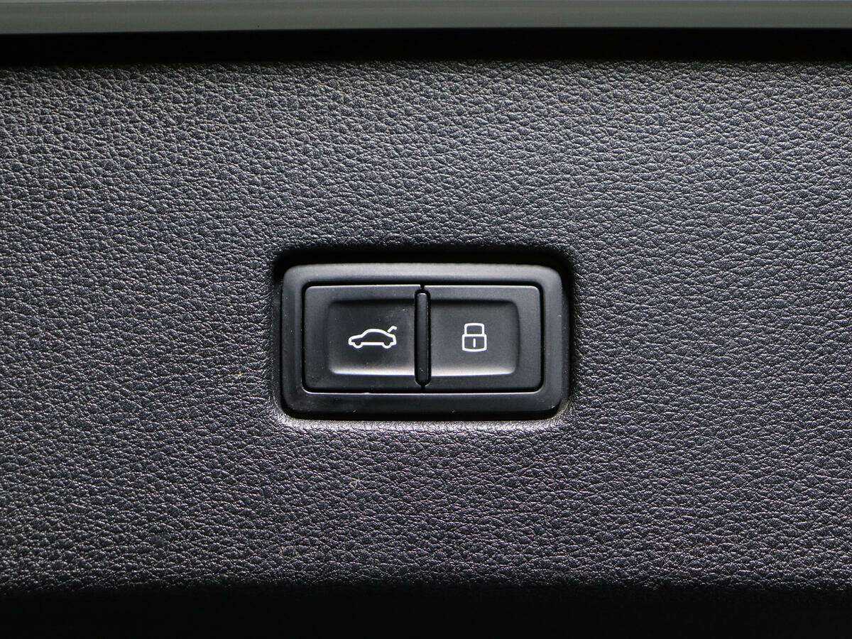Купить Audi Q8 с пробегом. Фото: #17