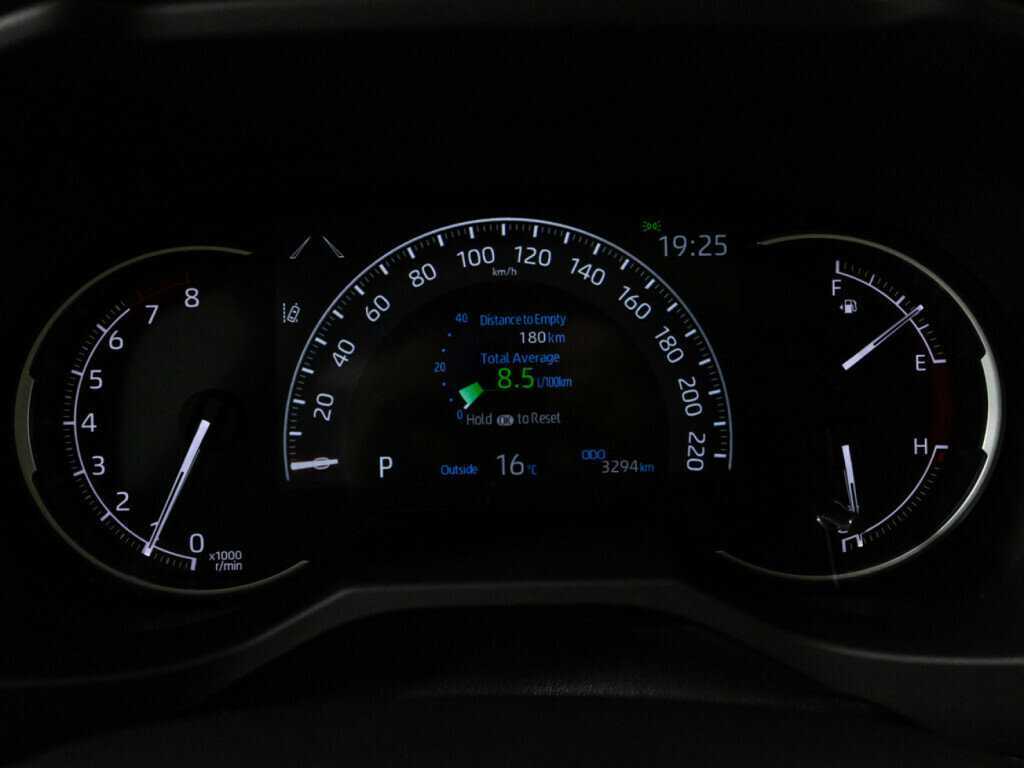 Купить Toyota RAV4 с пробегом. Фото: #11