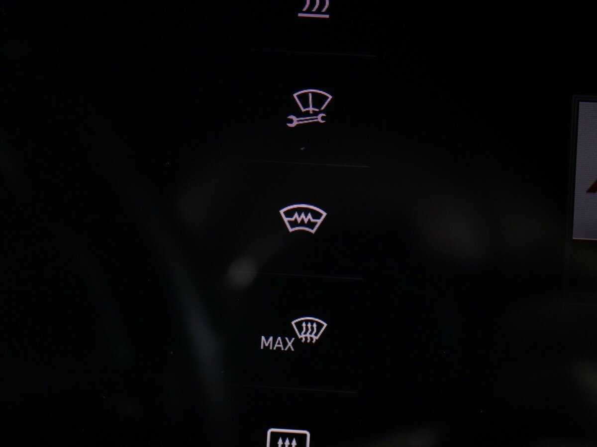 Купить Volkswagen Touareg с пробегом. Фото: #33
