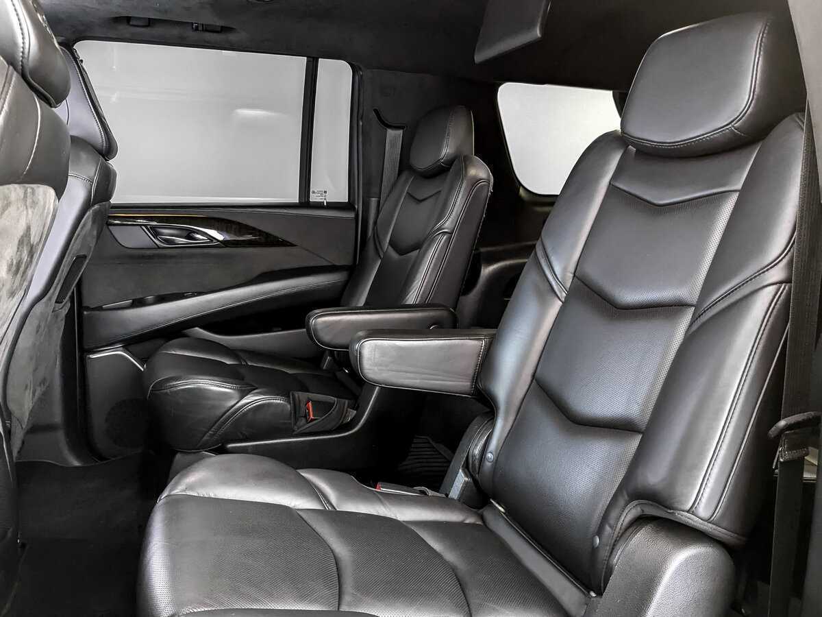 Купить Cadillac Escalade с пробегом. Фото: #9