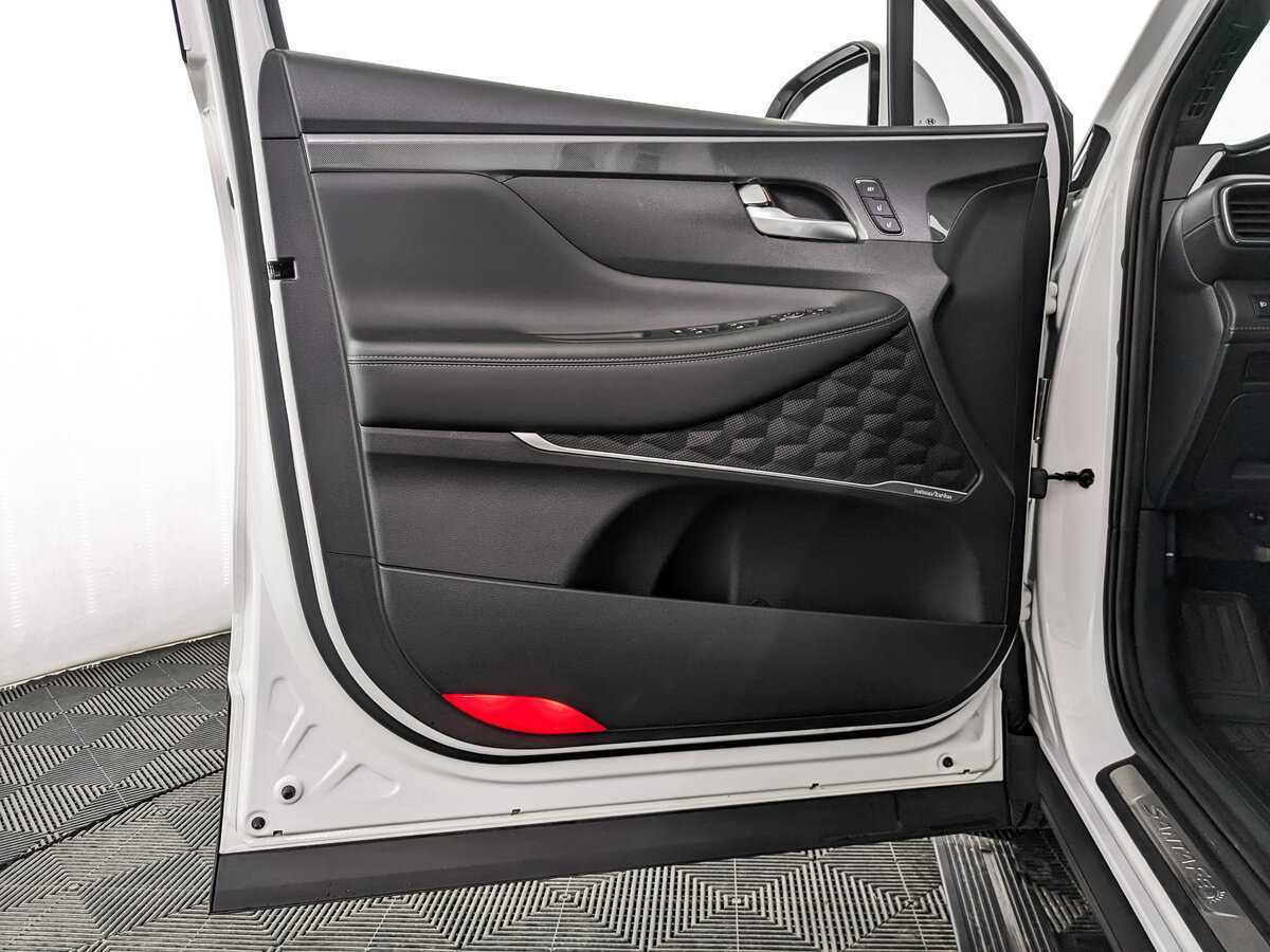 Купить Hyundai Santa Fe с пробегом. Фото: #13