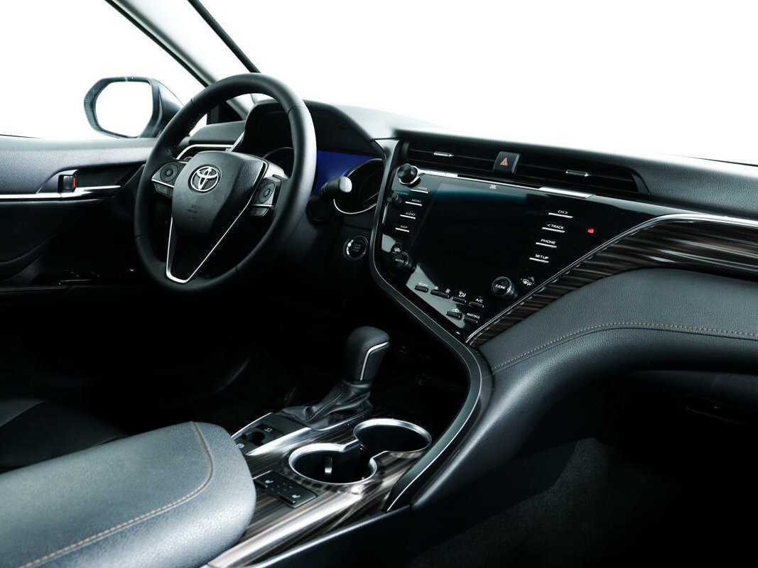 Купить Toyota Camry с пробегом. Фото: #8