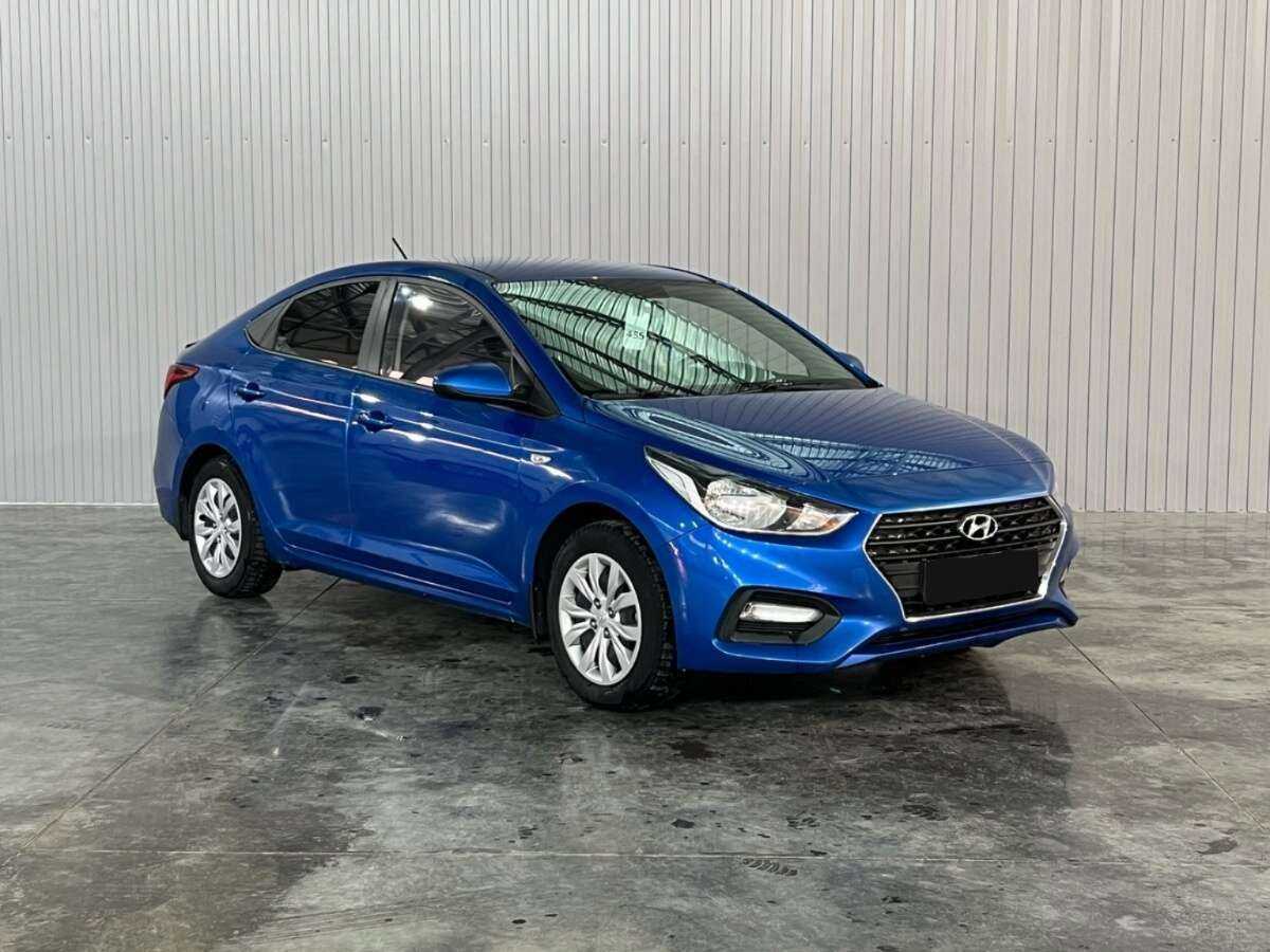 Купить Hyundai Solaris с пробегом. Фото: #2
