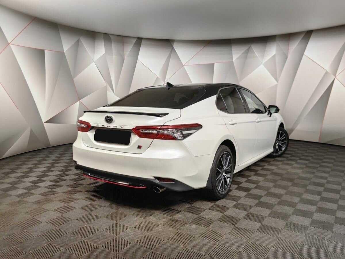 Купить Toyota Camry с пробегом. Фото: #1