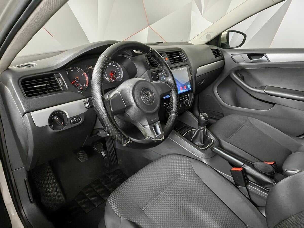 Купить Volkswagen Jetta с пробегом. Фото: #13