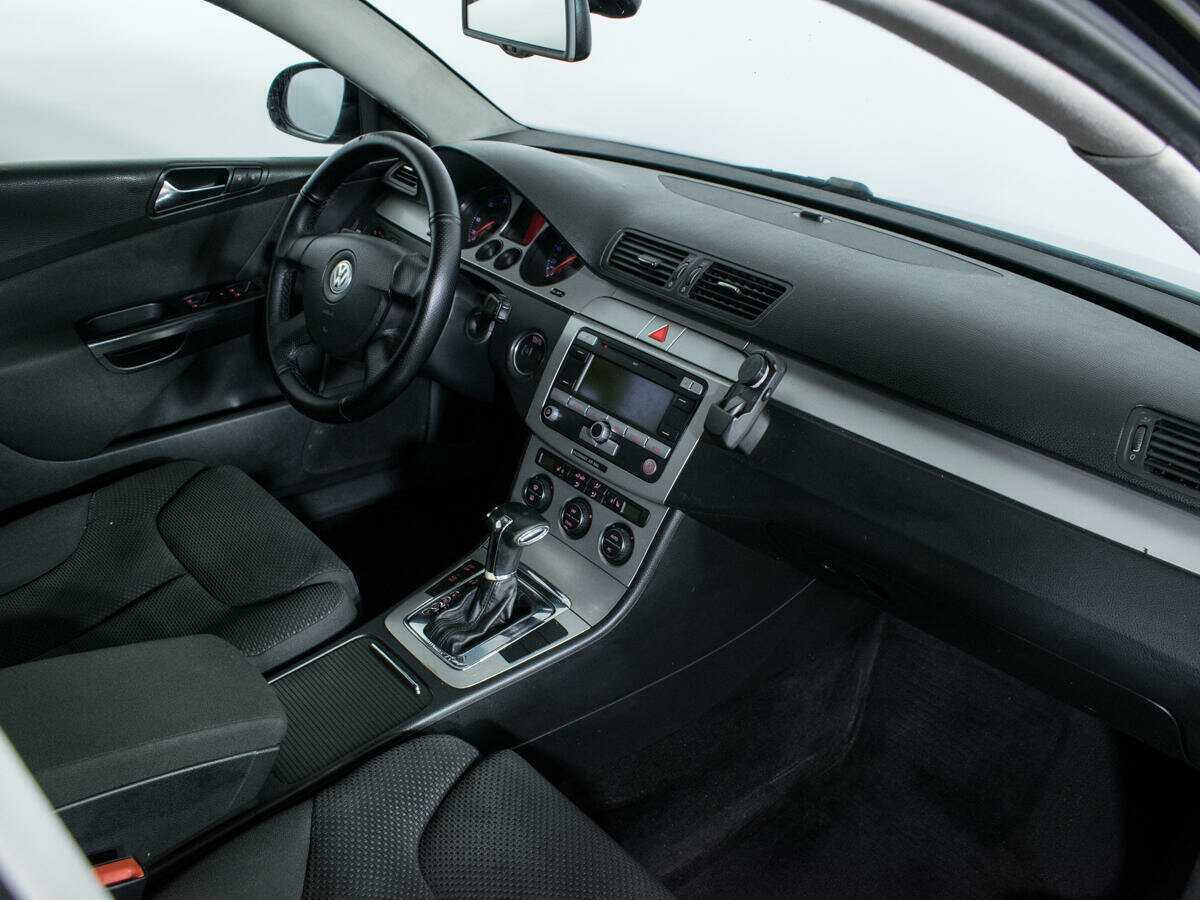 Купить Volkswagen Passat с пробегом. Фото: #8