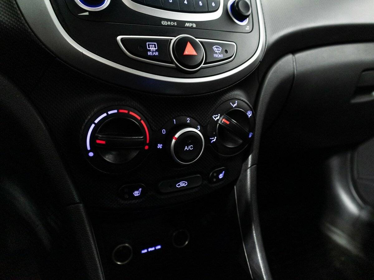 Купить Hyundai Solaris с пробегом. Фото: #13