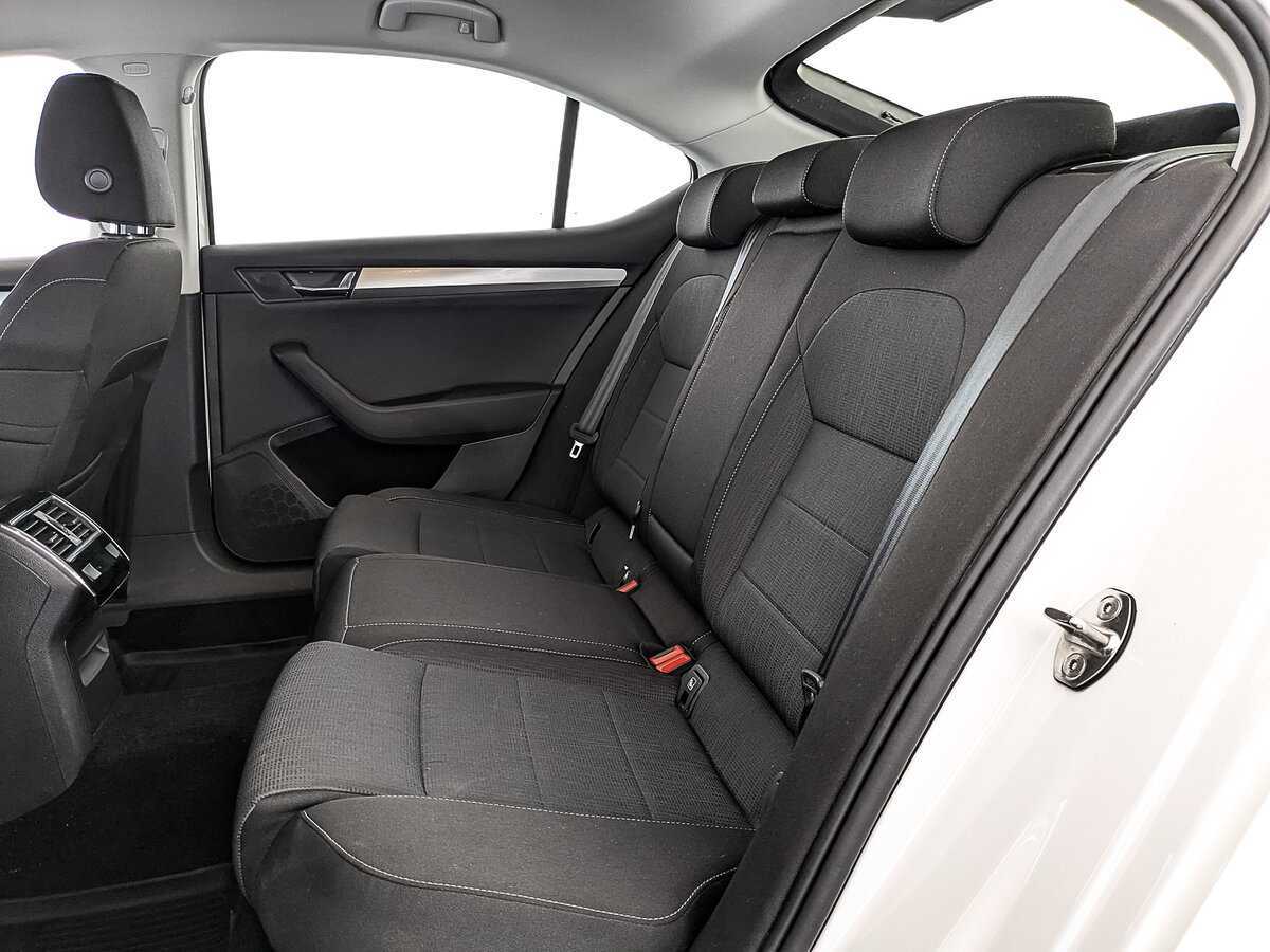 Купить Skoda Superb с пробегом. Фото: #11