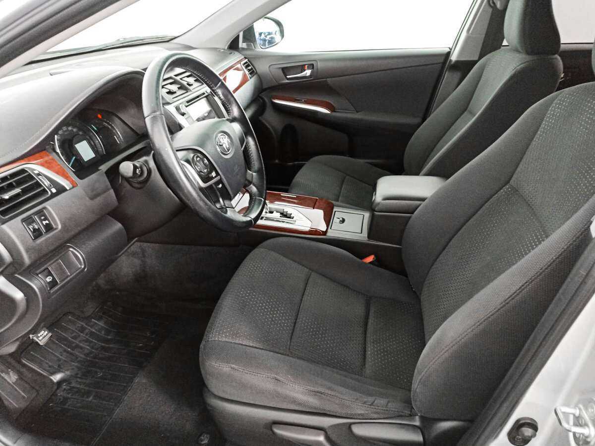 Купить Toyota Camry с пробегом. Фото: #13