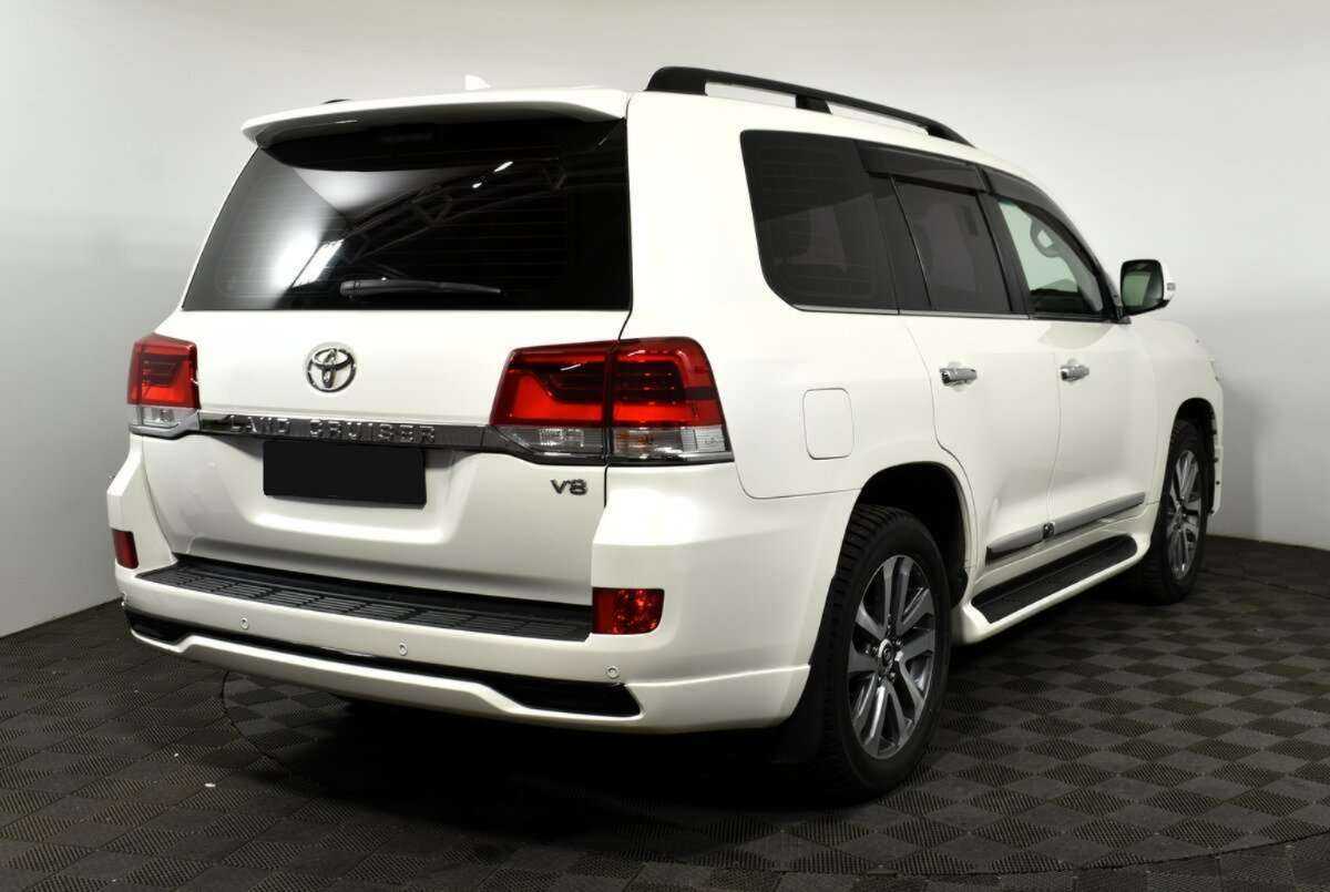 Купить Toyota Land Cruiser с пробегом. Фото: #3