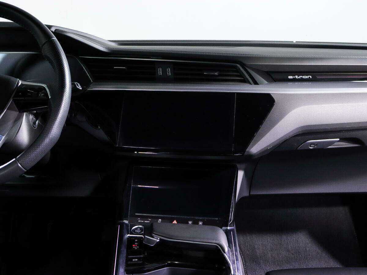 Купить Audi e-tron с пробегом. Фото: #10