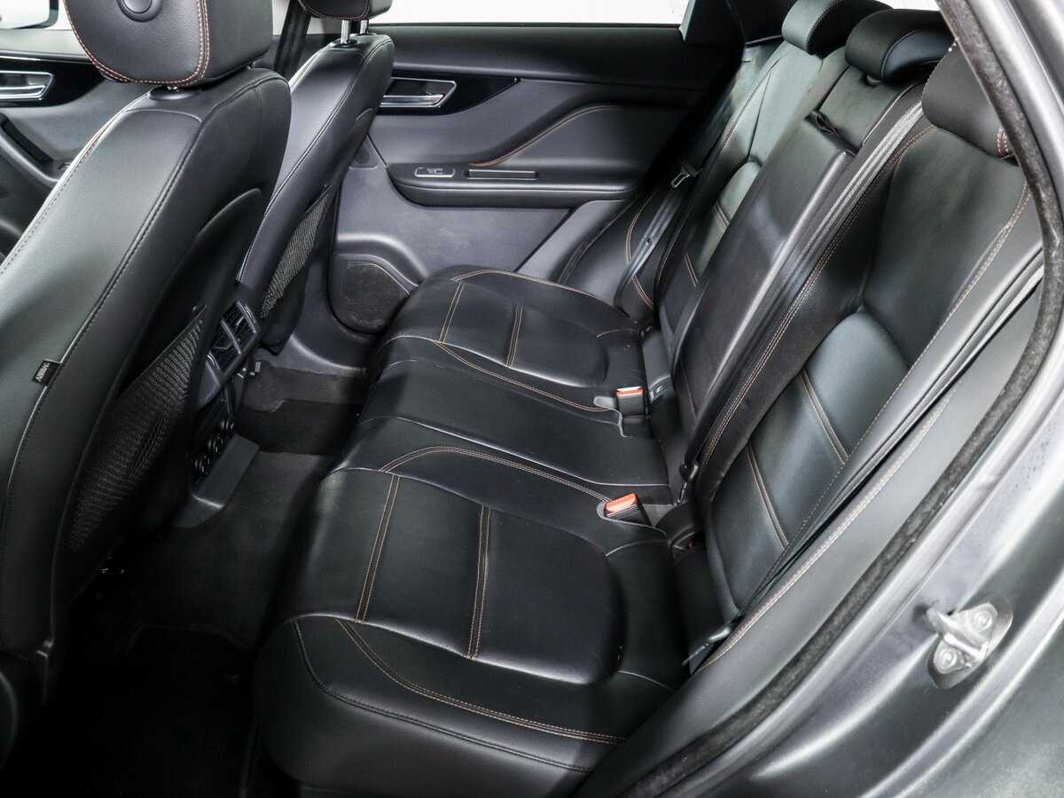 Купить Jaguar F-Pace с пробегом. Фото: #9