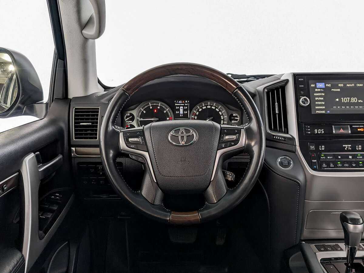 Купить Toyota Land Cruiser с пробегом. Фото: #17