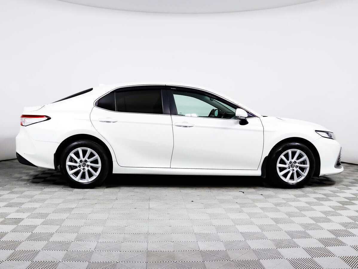 Купить Toyota Camry с пробегом. Фото: #3