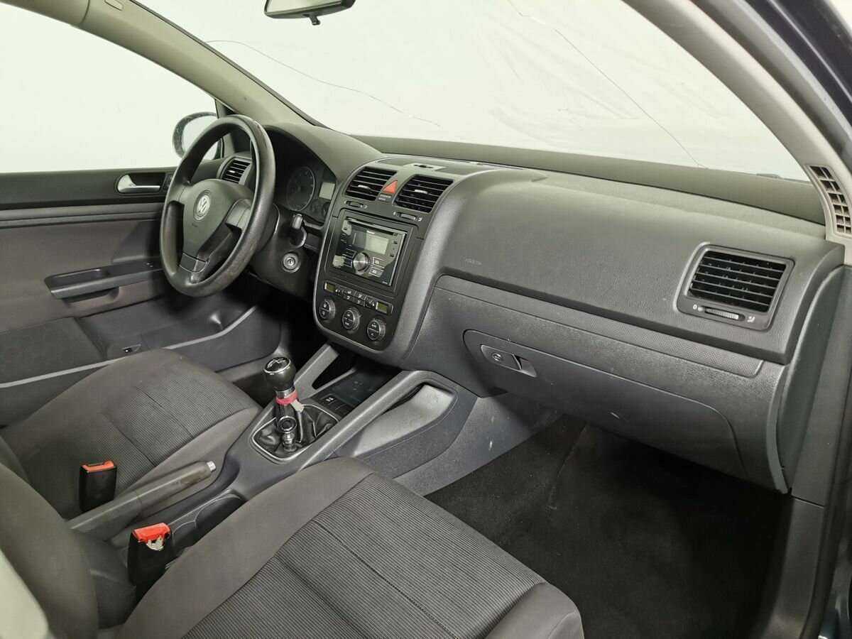 Купить Volkswagen Golf с пробегом. Фото: #8