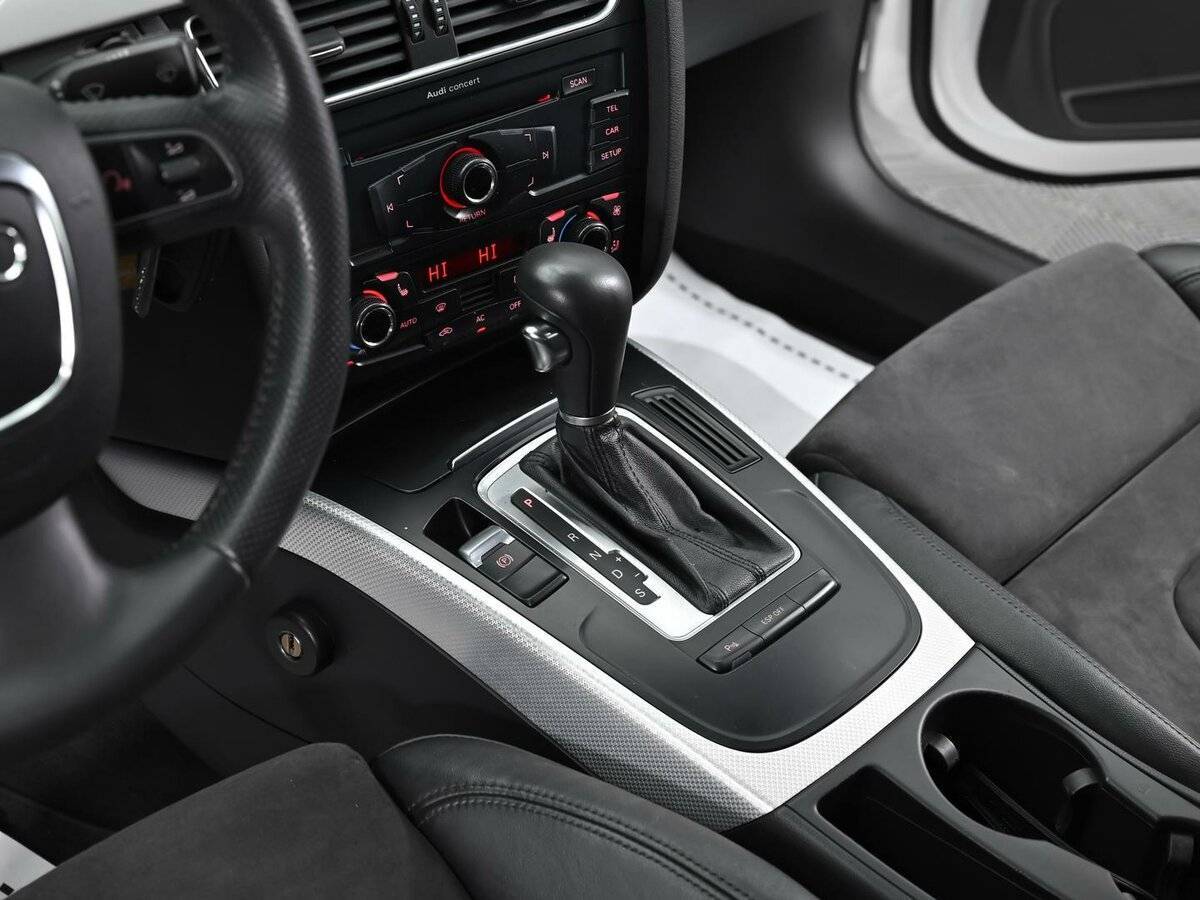 Купить Audi A4 с пробегом. Фото: #10