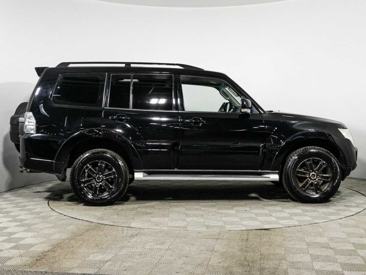 Купить Mitsubishi Pajero с пробегом. Фото: #3