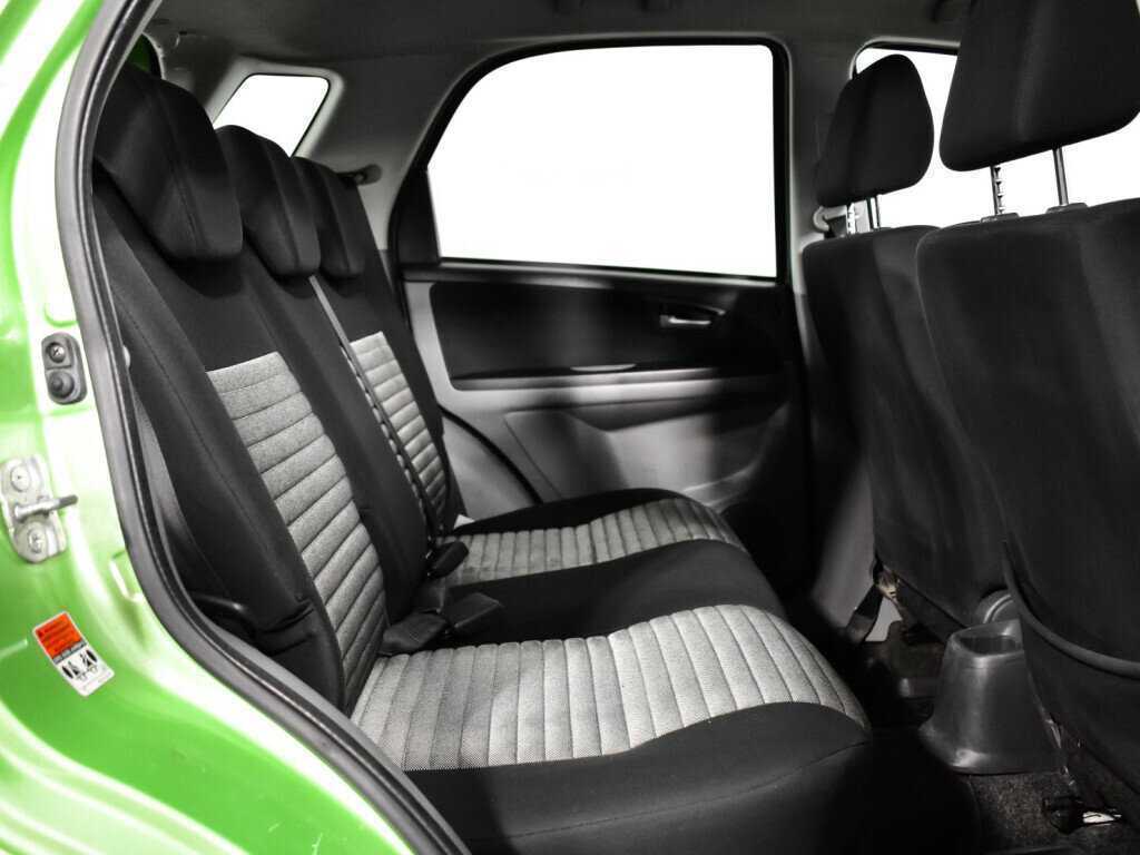 Купить Suzuki SX4 с пробегом. Фото: #9