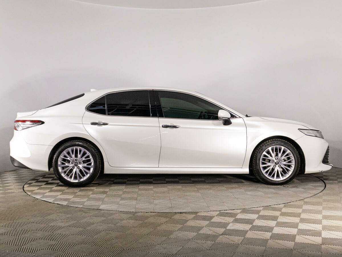 Купить Toyota Camry с пробегом. Фото: #3
