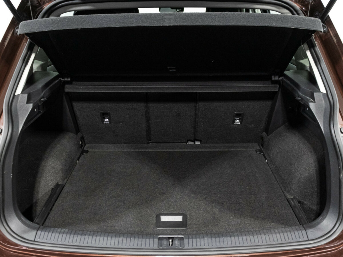 Купить Volkswagen Tiguan с пробегом. Фото: #18