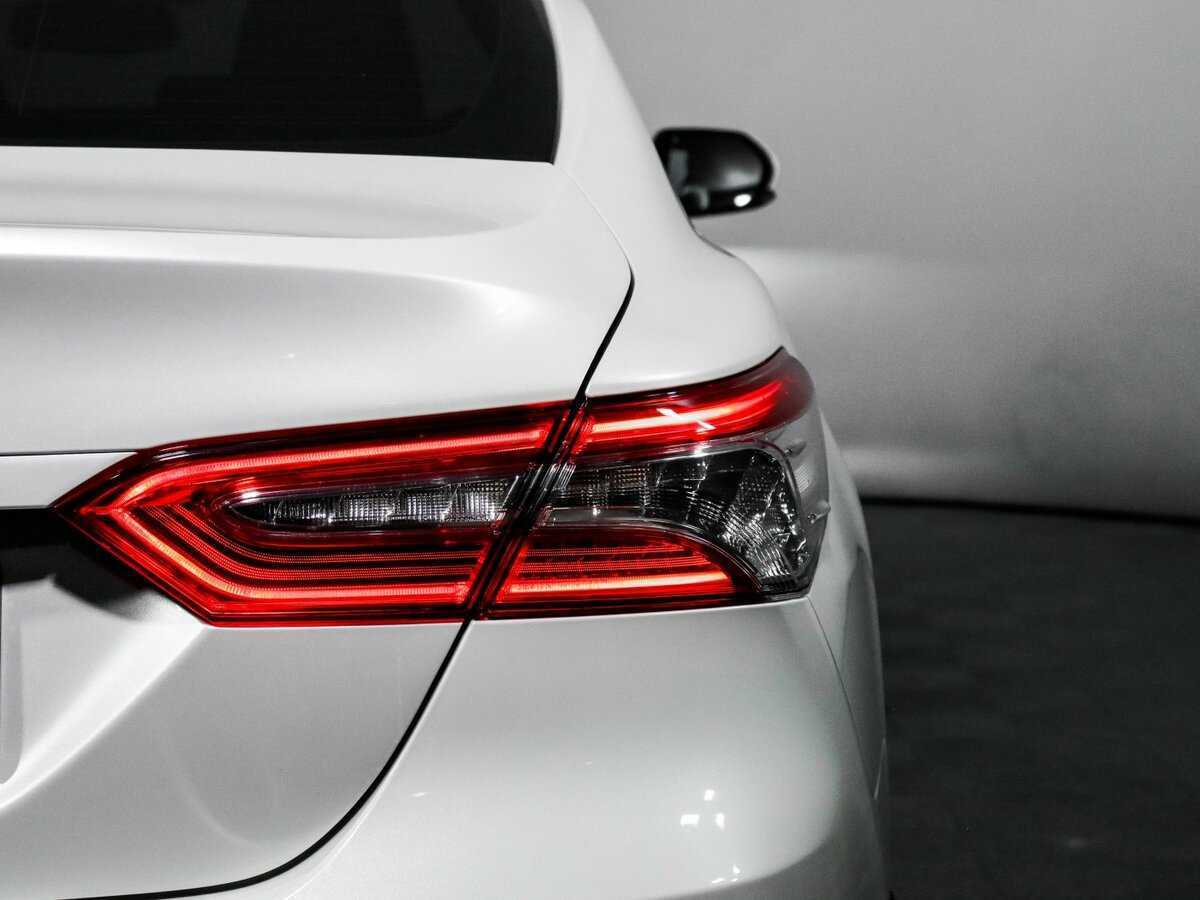 Купить Toyota Camry с пробегом. Фото: #24