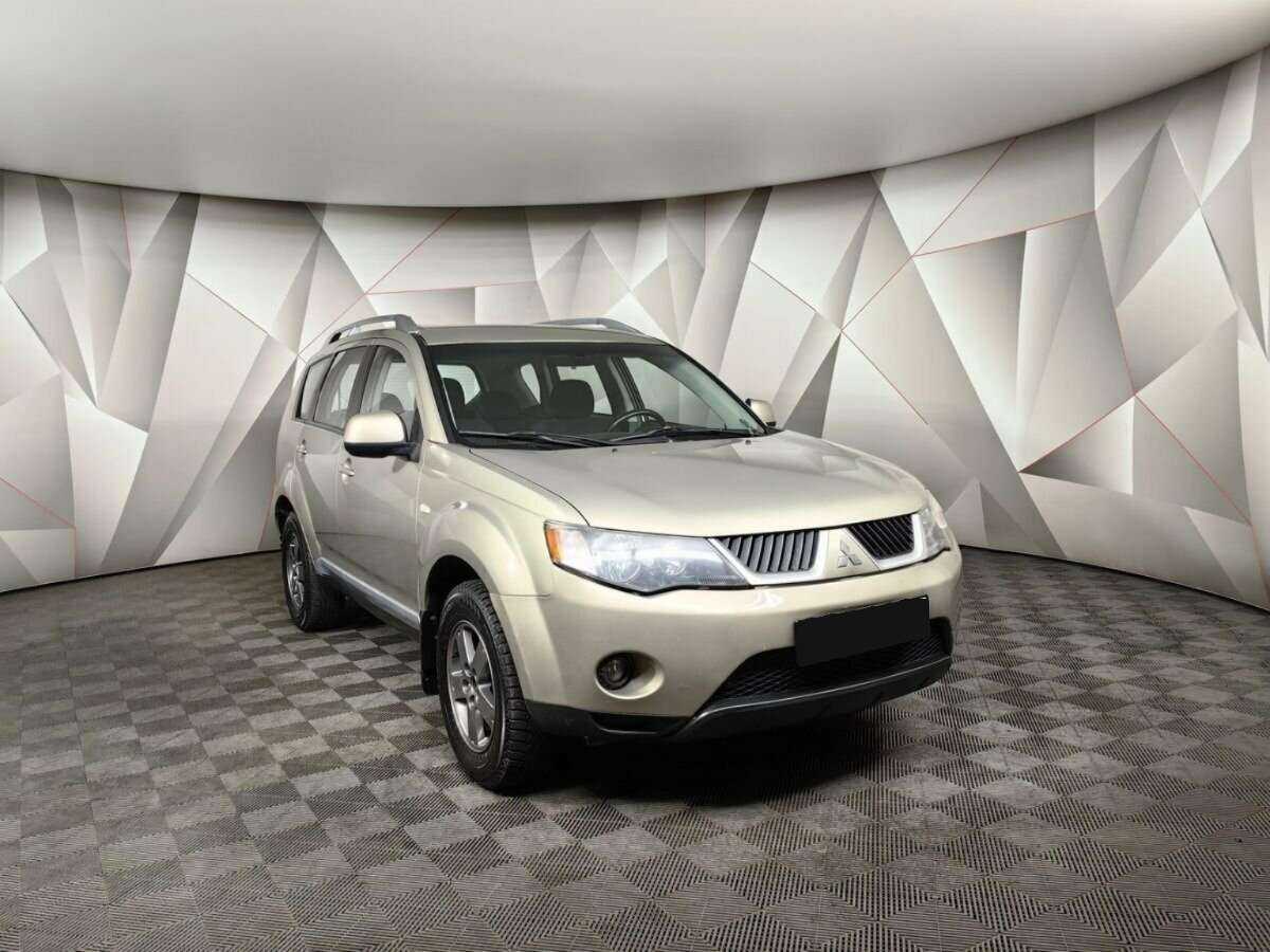 Купить Mitsubishi Outlander с пробегом. Фото: #2