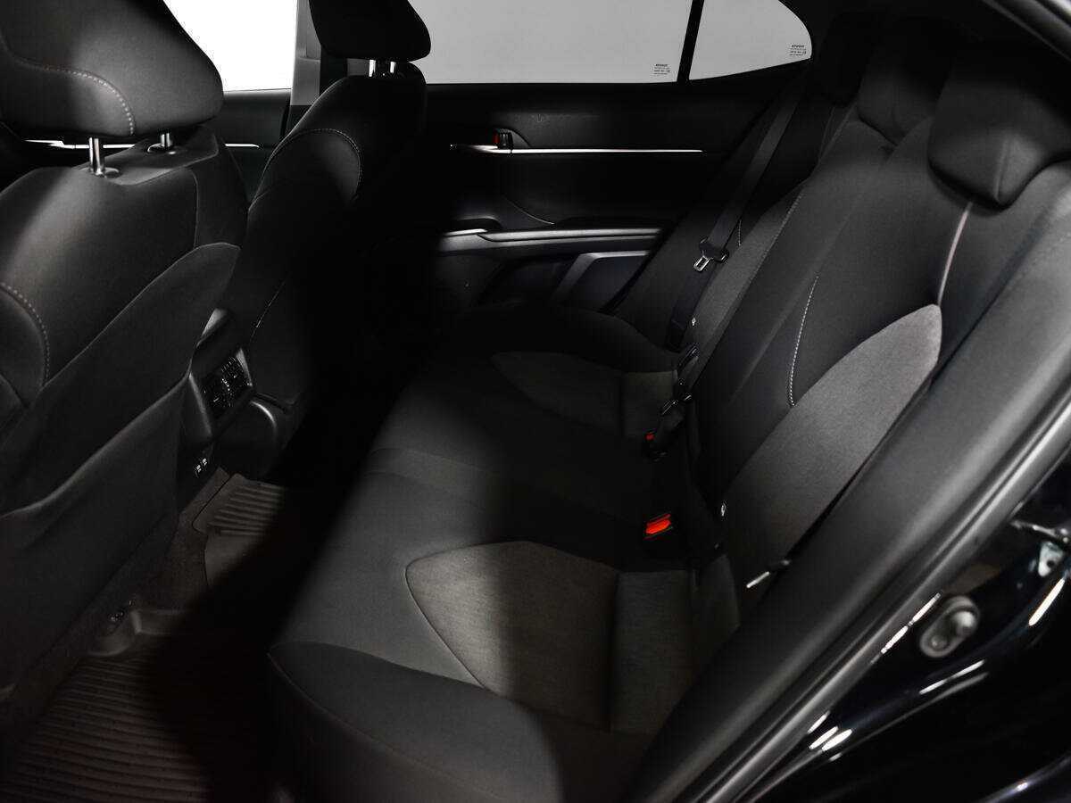 Купить Toyota Camry с пробегом. Фото: #9