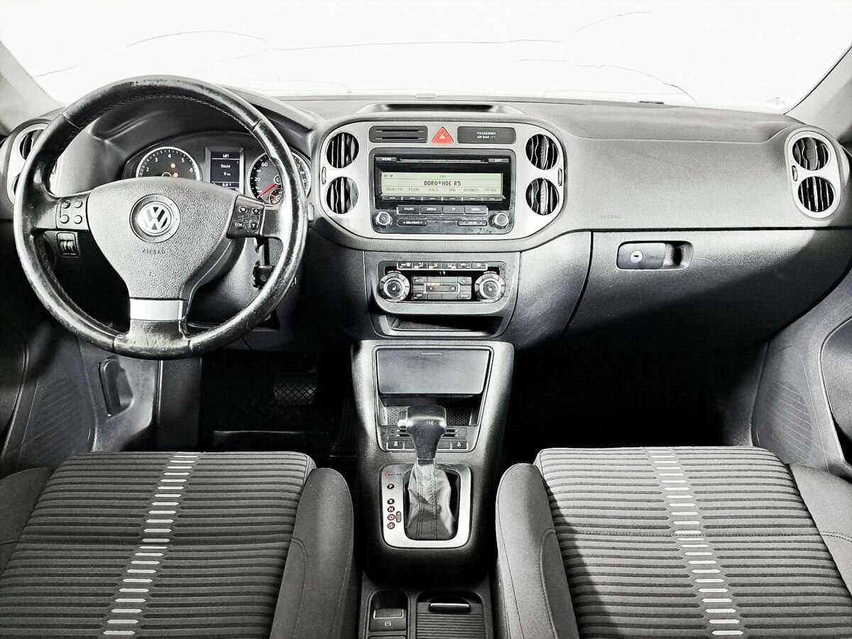 Купить Volkswagen Tiguan с пробегом. Фото: #11