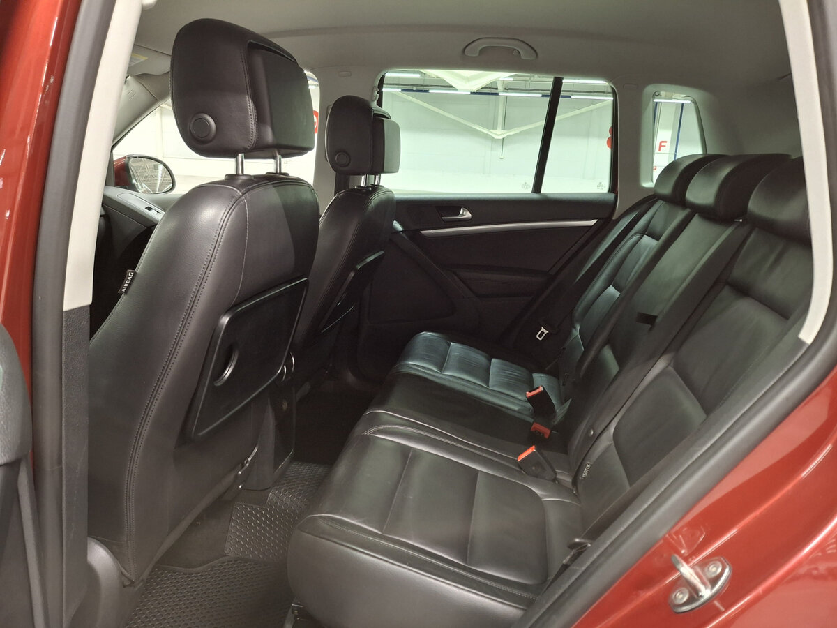 Купить Volkswagen Tiguan с пробегом. Фото: #11