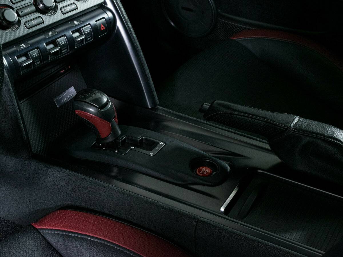 Купить Nissan GT-R с пробегом. Фото: #13