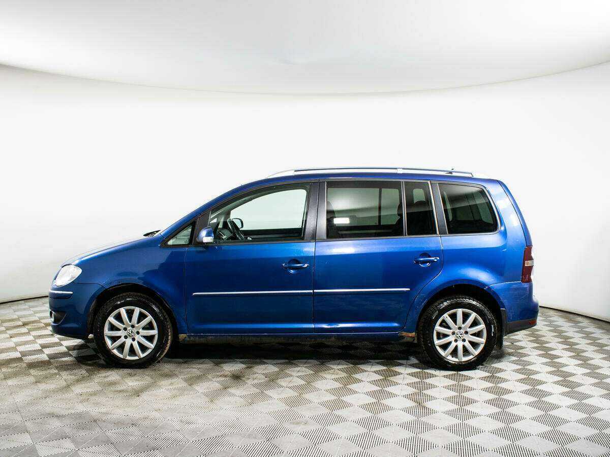 Купить Volkswagen Touran с пробегом. Фото: #7