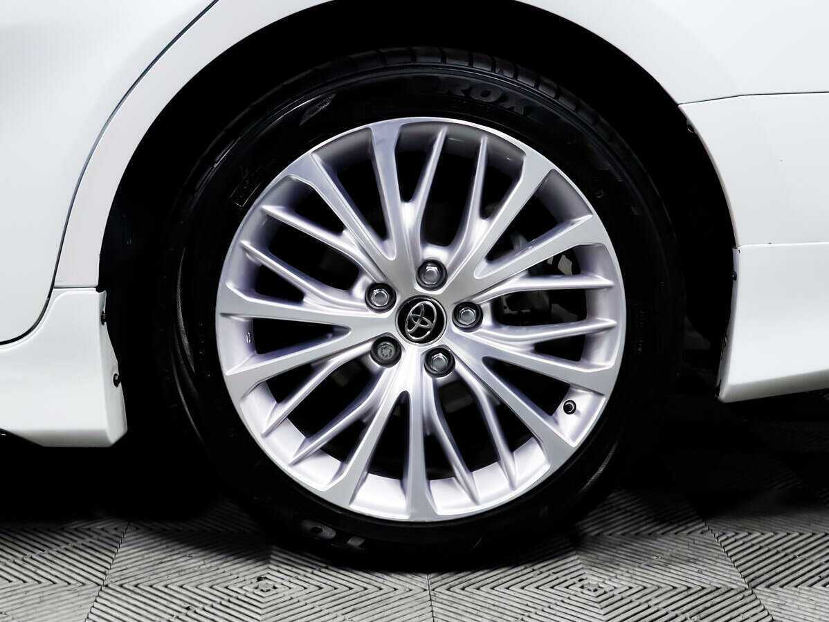 Купить Toyota Camry с пробегом. Фото: #13