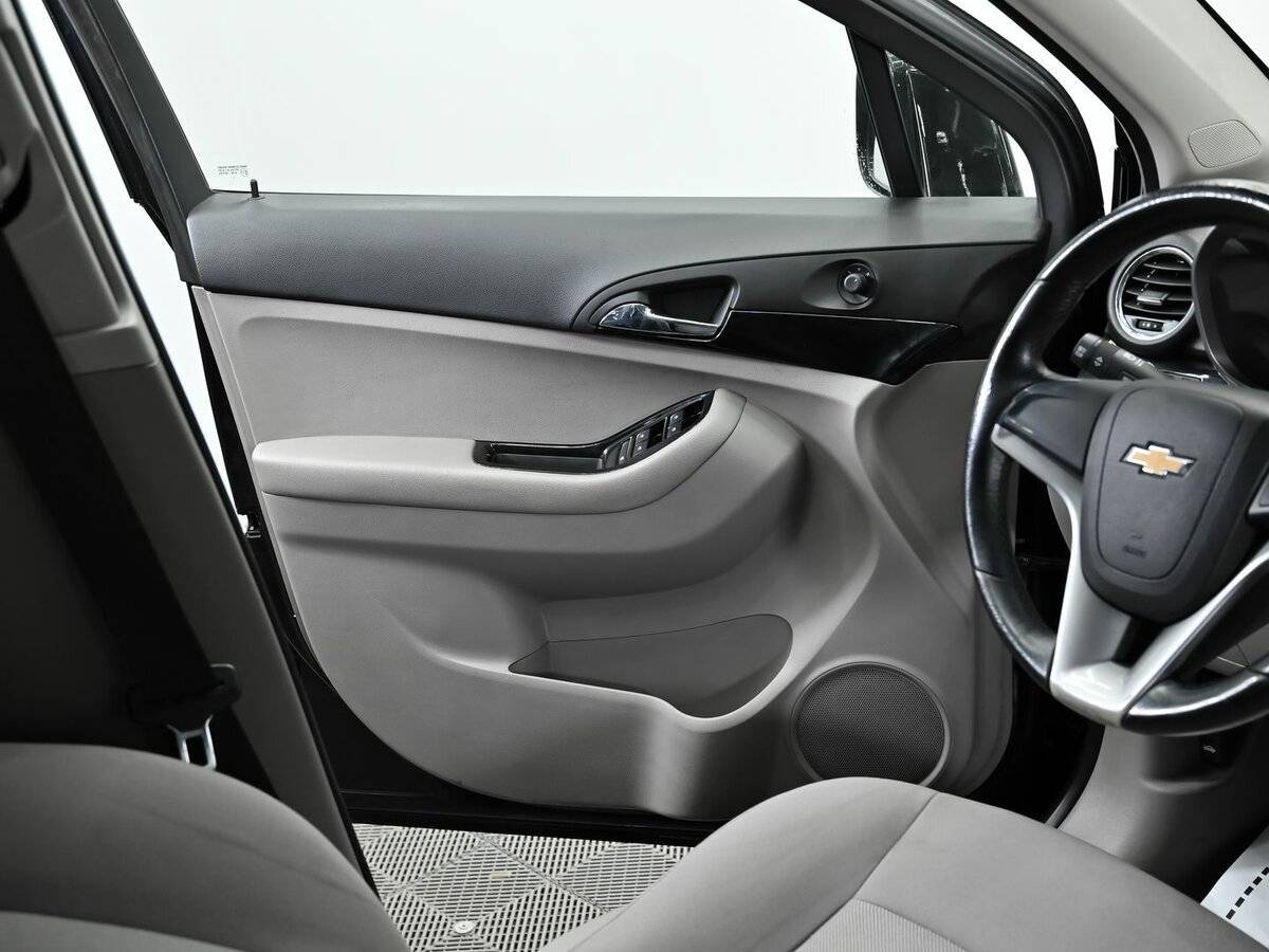 Купить Chevrolet Orlando с пробегом. Фото: #5