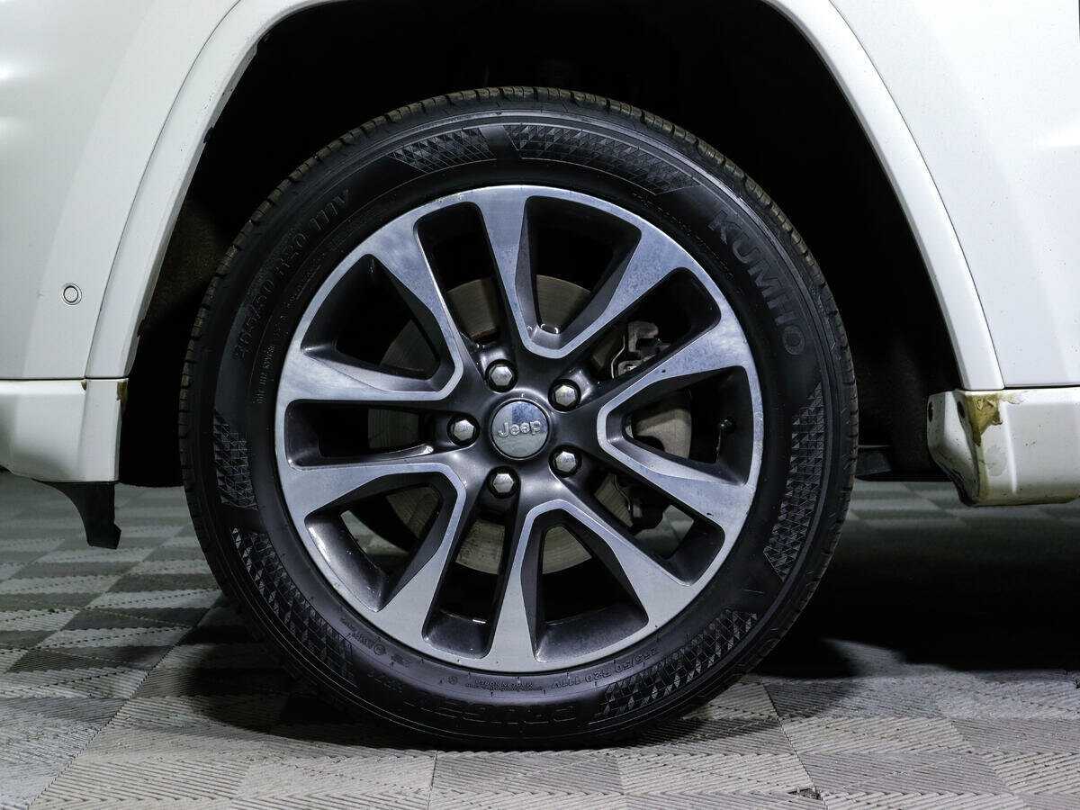 Купить Jeep Grand Cherokee с пробегом. Фото: #14