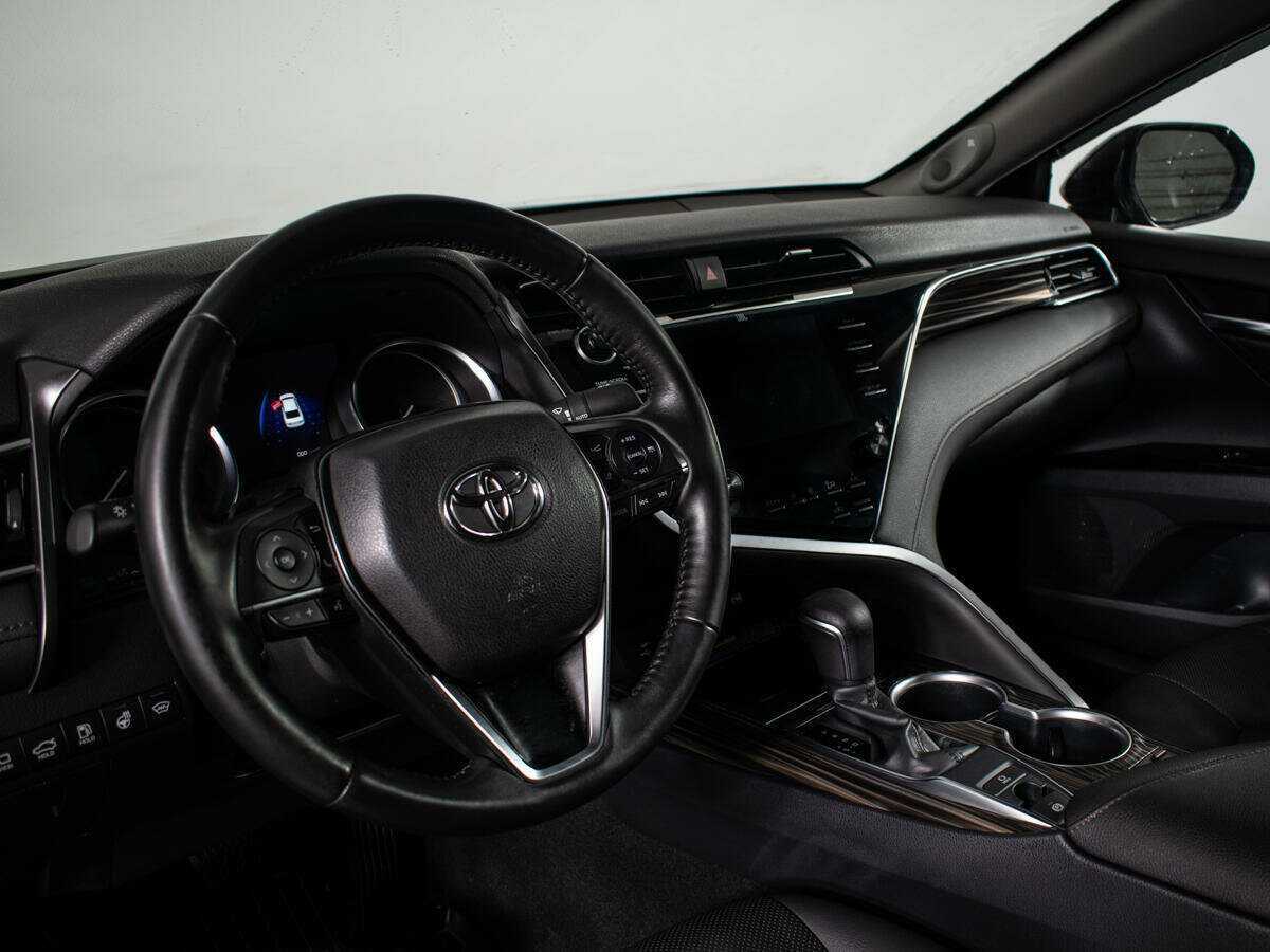 Купить Toyota Camry с пробегом. Фото: #10