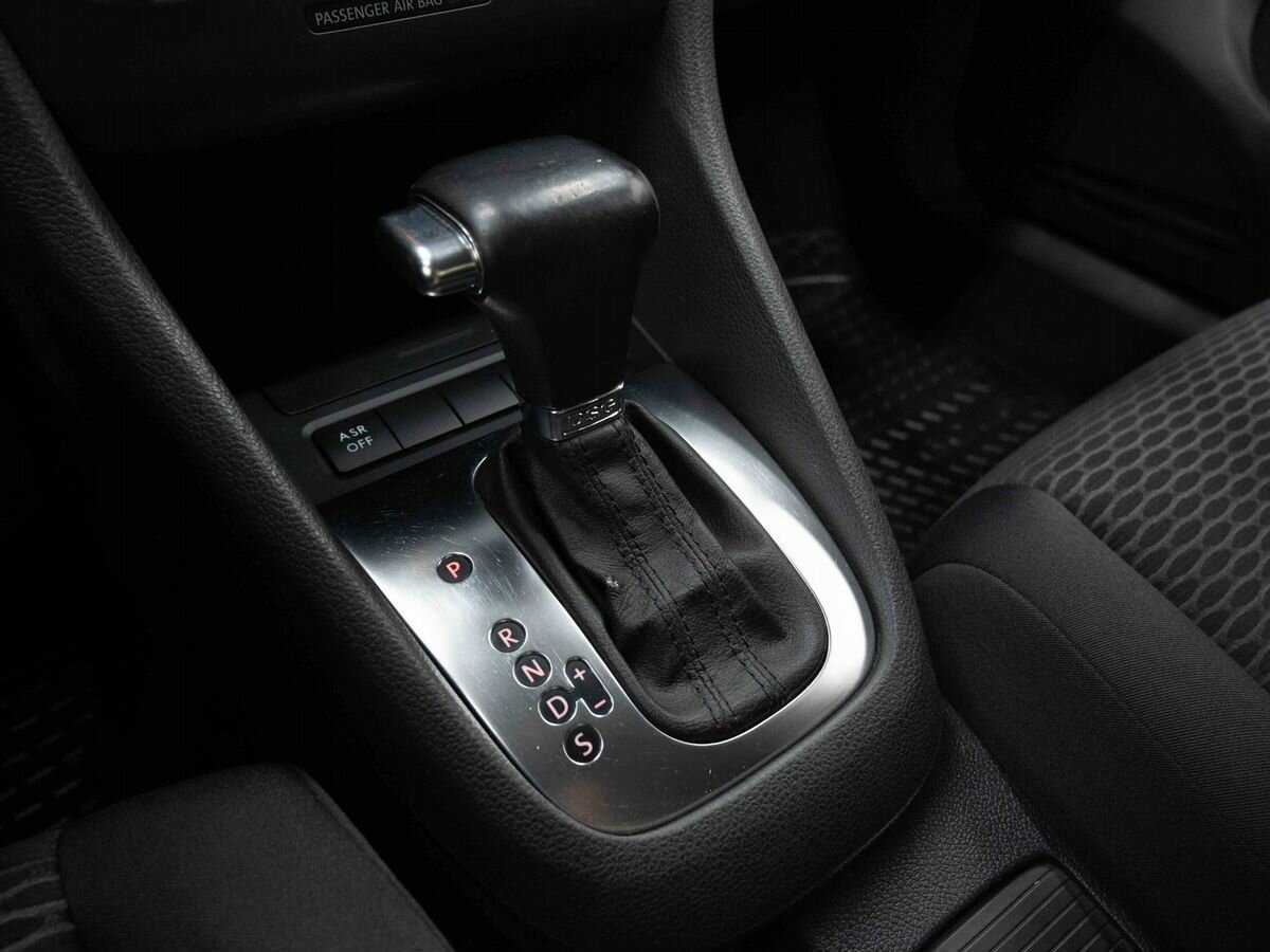 Купить Volkswagen Golf с пробегом. Фото: #18