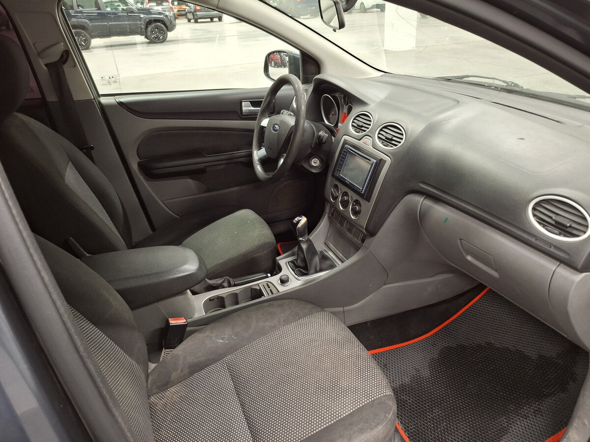 Купить Ford Focus с пробегом. Фото: #10