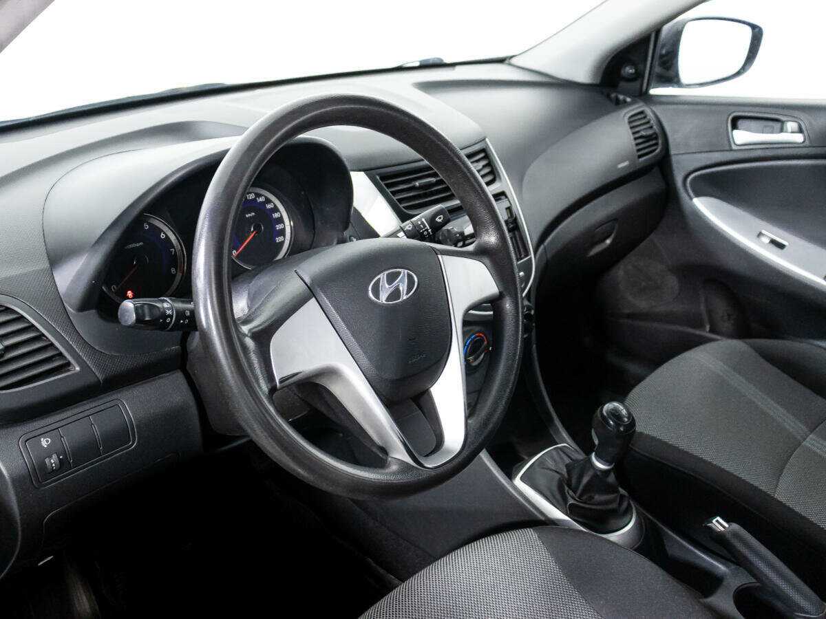 Купить Hyundai Solaris с пробегом. Фото: #10