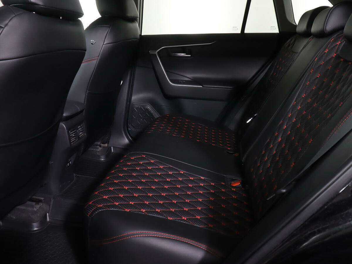 Купить Toyota RAV4 с пробегом. Фото: #8