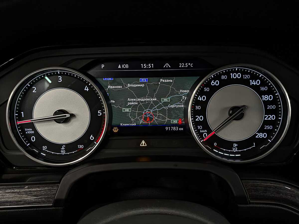 Купить Volkswagen Touareg с пробегом. Фото: #15